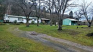 WATERFRONT PROPERTY ONLY 20 MINUTES FROM LEWISTON