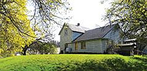 MOVE TO THE COUNTRY THIS YEAR!