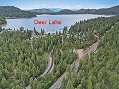 PRIME BUILDING LOT WITHIN WALKING DISTANCE TO DEER LAKE