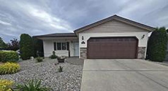 IMMACULATE, MOVE IN READY 55+ STICK BUILT HOME