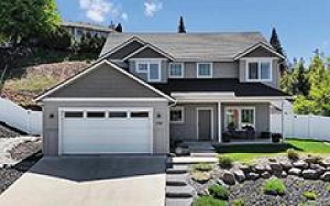 CHENEY HOME IN THE GOLDEN HILLS NEIGHBORHOOD