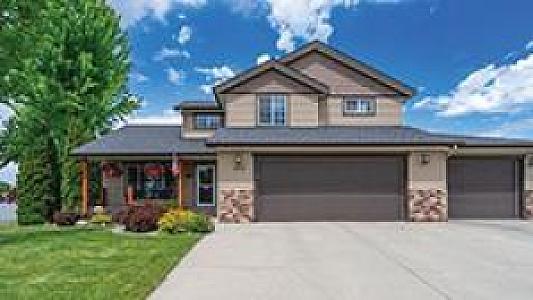 LOOKING FOR EXTRA SPACE? LOOK NO FURTHER!
