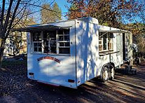 28 FT. MOBILE KITCHEN 