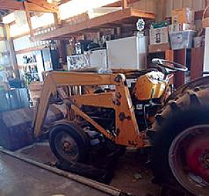 2135 MASSEY FERGUSON TRACTOR