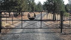 LIVESTOCK & WILDLIFE FENCING EXPERTS