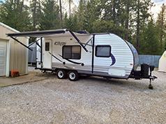 2015 22 FT. FOREST RIVER ULTRA LITE 