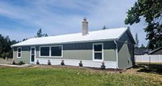 BEAUTIFULLY UPDATED 3 BEDROOM, 3 BATH HOME IN DEER PARK