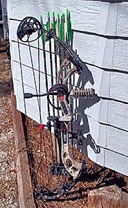 ARCHERY LIKE NEW PSE SURGE BIG CAM BOW