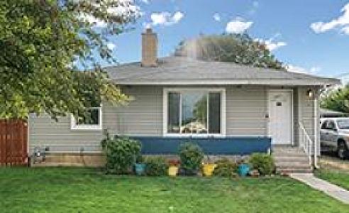 COMFORT, FUNCTIONALITY & GENEROUS LIVING