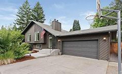 BEAUTIFULLY UPDATED SOUTH HILL HOME IN A QUIET CUL-DE-SAC