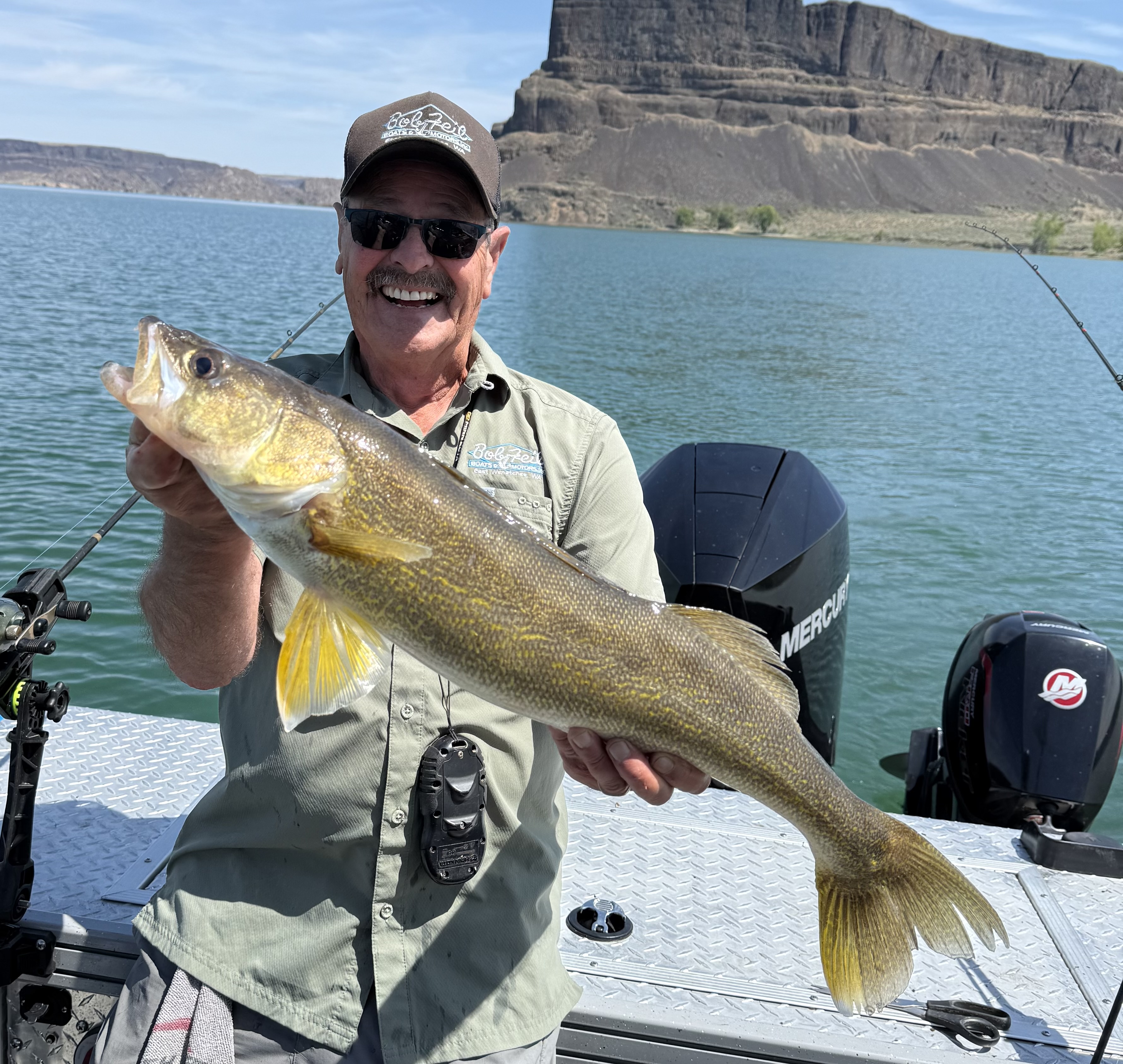 Walleye & Smallmouth Bass Action on Banks Lake